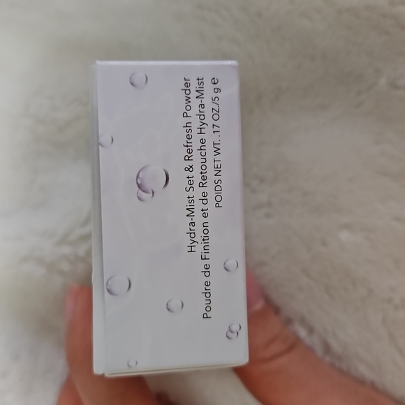 Becca Hydra-Mist Set & Refresh Powder 5g - Picture 2 of 4